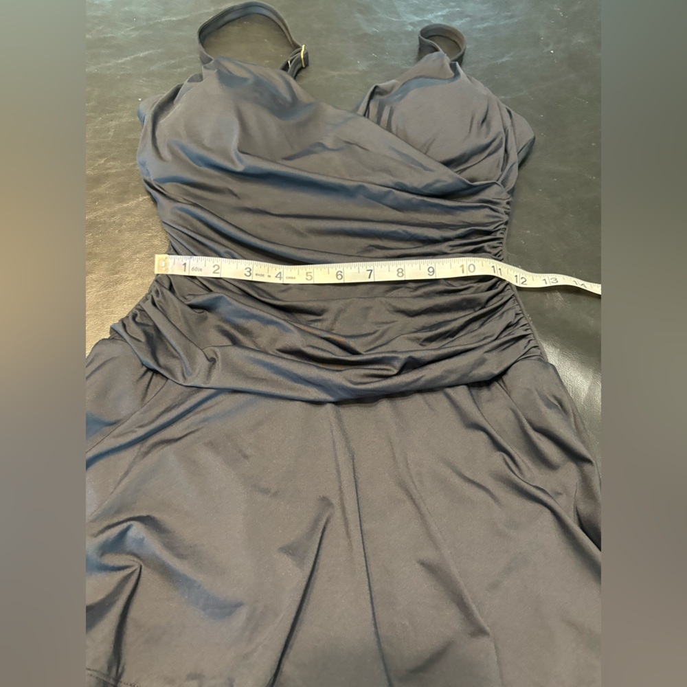 Jantzen Black Wrap-Front Flirty Swimdress size 10 NWT - Picture 10 of 15